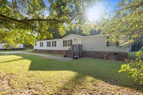 641 Mill Pond Rd, Bayboro, NC, 28515-9663 | Card Image