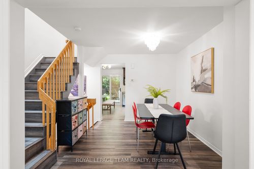 212 Provender Ave, Ottawa, ON, K1K4N7 | Card Image