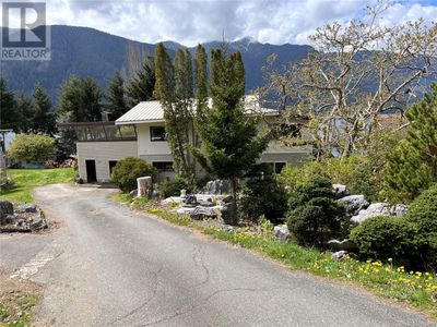 940 Marine Terr, House other with 3 bedrooms, 3 bathrooms and 2 parking in Port Alice BC | Image 3