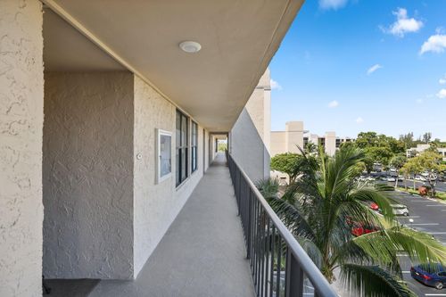 5020-13 Royal Palm Way, Boca Raton, FL, 33432-8762 | Card Image