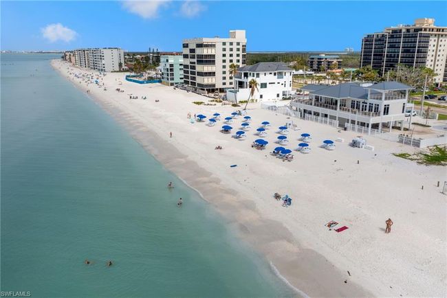 Beach Club | Image 30