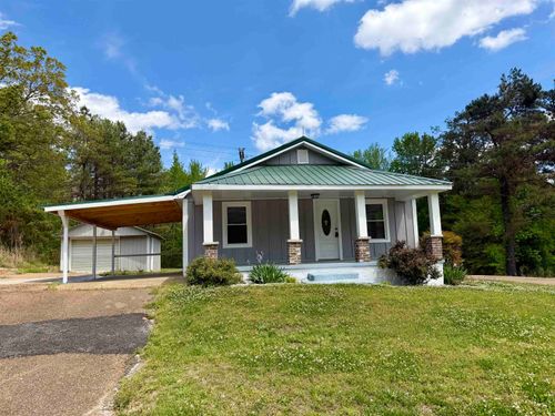 1135 W Cherry Ave, Selmer, TN, 38375-5001 | Card Image