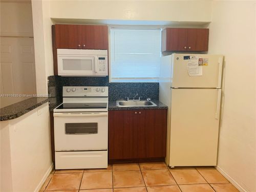 3-661 Ne 86th St, Miami, FL, 33138-3536 | Card Image
