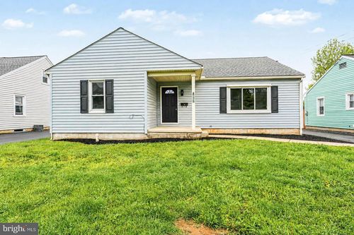 179 N Wolf St, MANHEIM, PA, 17545-1207 | Card Image
