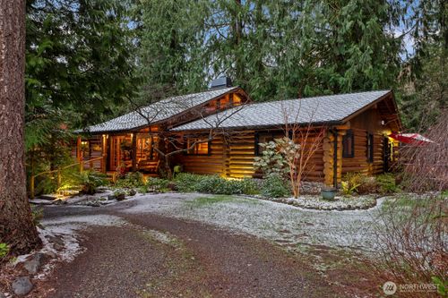 18904 233rd Ave Ne, Woodinville, WA, 98077-7586 | Card Image