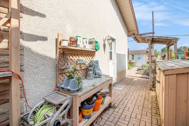 1036 Gill Ave, House other with 3 bedrooms, 2 bathrooms and 3 parking in Ottawa ON | Image 27