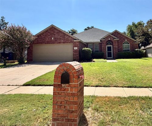 1584 Meadowview Dr, Corinth, TX, 76210-4145 | Card Image