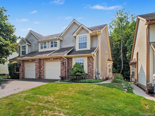 896 Whisperwood Trl, Fenton, MI, 48430-2276 | Card Image
