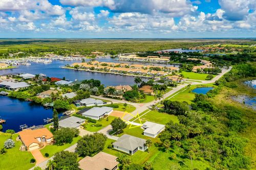 200 Cays Dr, NAPLES, FL, 34114-9630 | Card Image