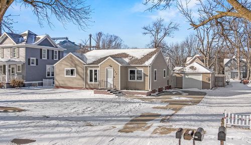 302 S Oak Street, Hendricks, MN, 56136 | Card Image