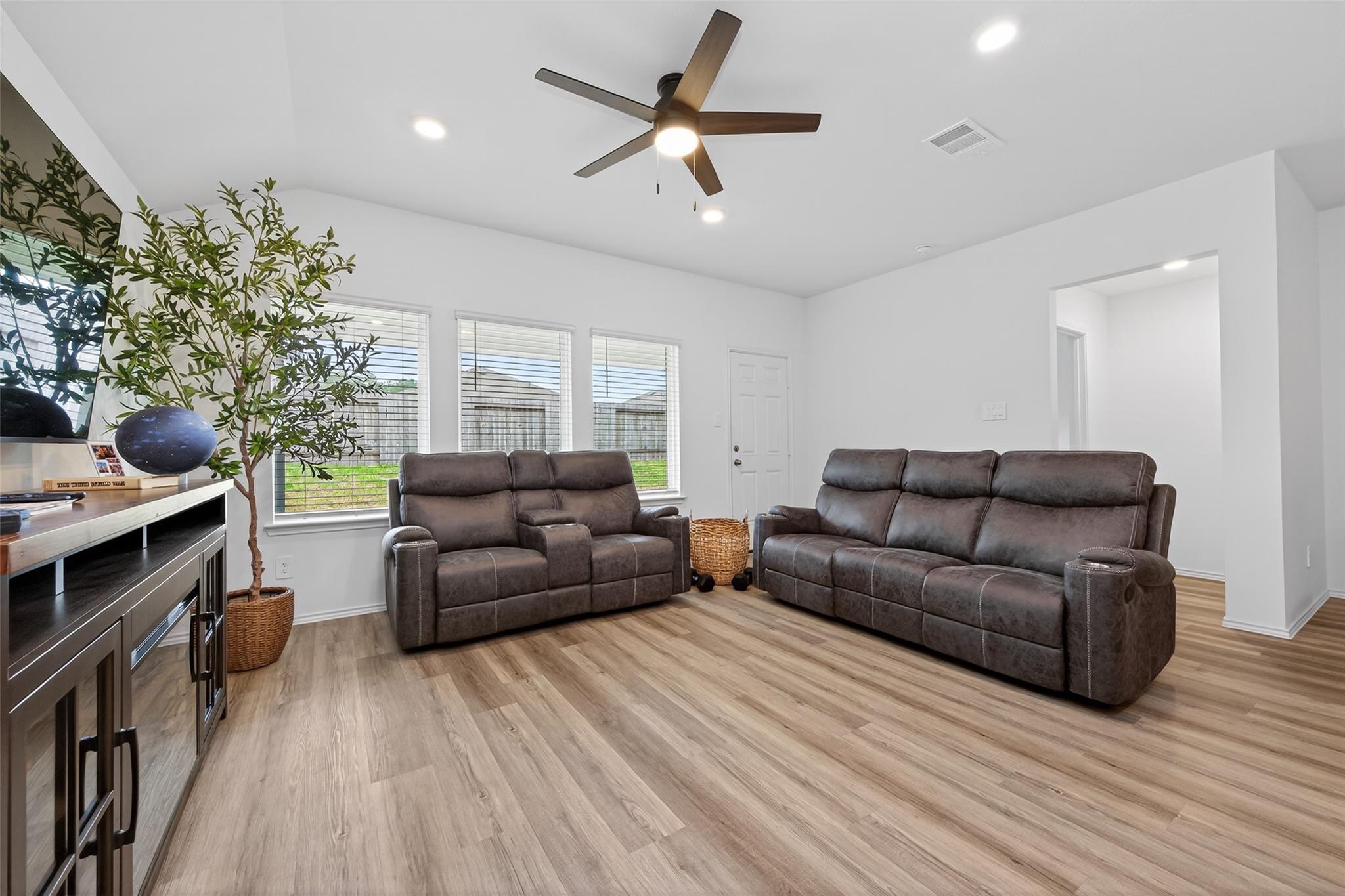 Residential in Splendora 4