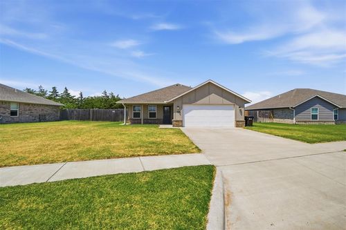 1513 Avalon Drive, Altus, OK, 73521 | Card Image