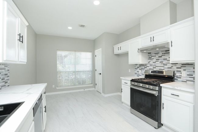 2522 Cardinal Elm St, House other with 4 bedrooms, 3 bathrooms and 2 parking in Fresno TX | Image 9