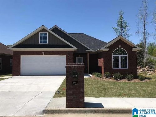 179 Alexandra Dr, Oxford, AL, 36203-8318 | Card Image