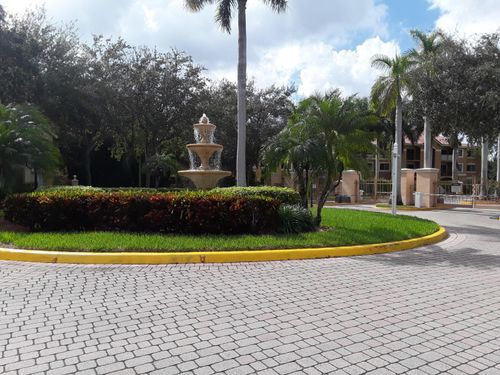 202-4271 San Marino Blvd, West Palm Beach, FL, 33409-7792 | Card Image