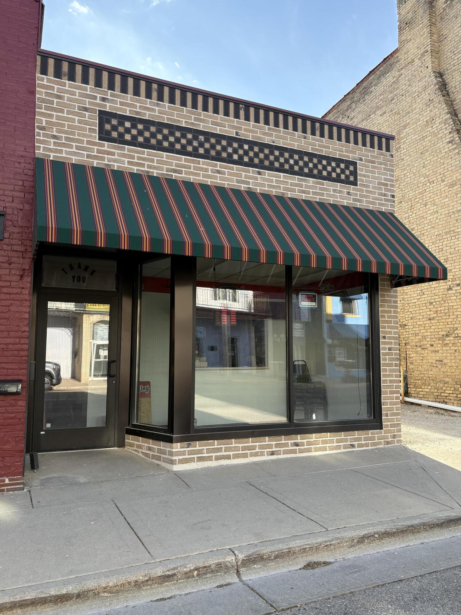 30 S Wisconsin St, Elkhorn, WI 53121