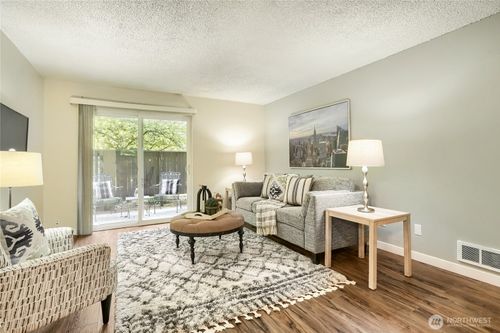 p106-1505 N Visscher St, Tacoma, WA, 98406-2423 | Card Image