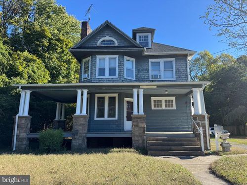 718 Woodlane Rd, Beverly, NJ, 08010-1941 | Card Image