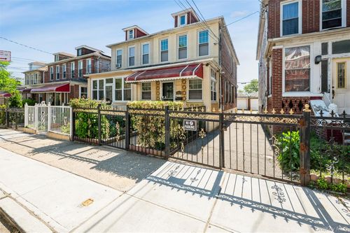 3219 Fenton Avenue, New York, NY, 10469 | Card Image