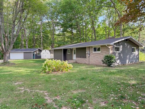 3179 W Pere Marquette Rd, Coleman, MI, 48618-9410 | Card Image