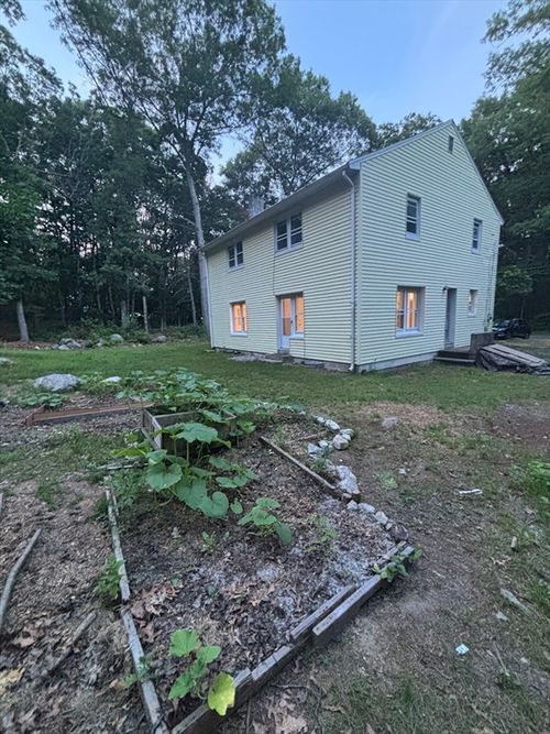 50 Oakdale Ave, Weston, MA, 02493-1074 | Card Image