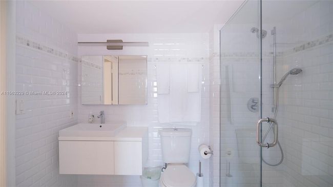APT-1012 - 90 Alton Rd, Condo with 2 bedrooms, 2 bathrooms and null parking in Miami Beach FL | Image 12
