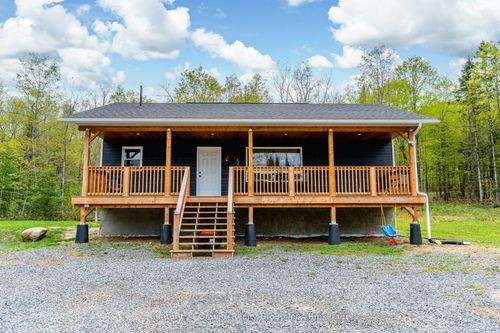 10498 Highway 118, Algonquin Highlands, ON, K0M1S0 | Card Image