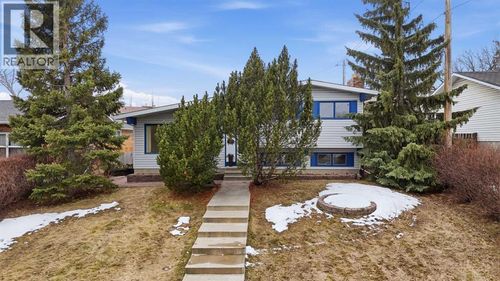 107 Nottingham Road, Calgary, AB, T3A3P9 | Card Image