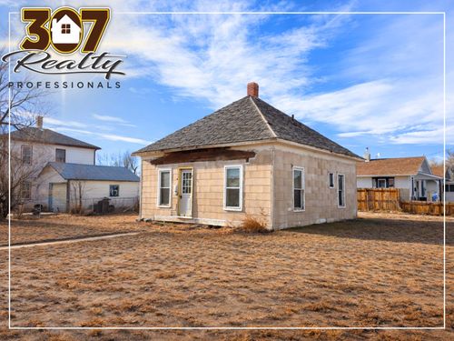 1796 W C St, Torrington, WY, 82240-3216 | Card Image