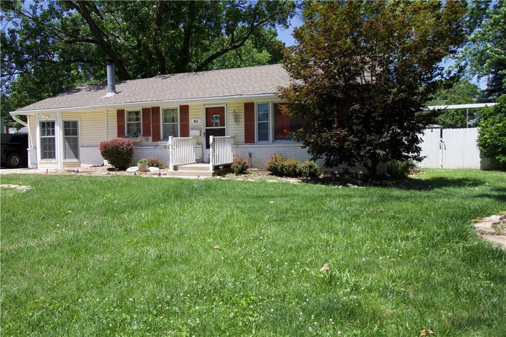 Zaun Ave, Blue Springs, MO 64015