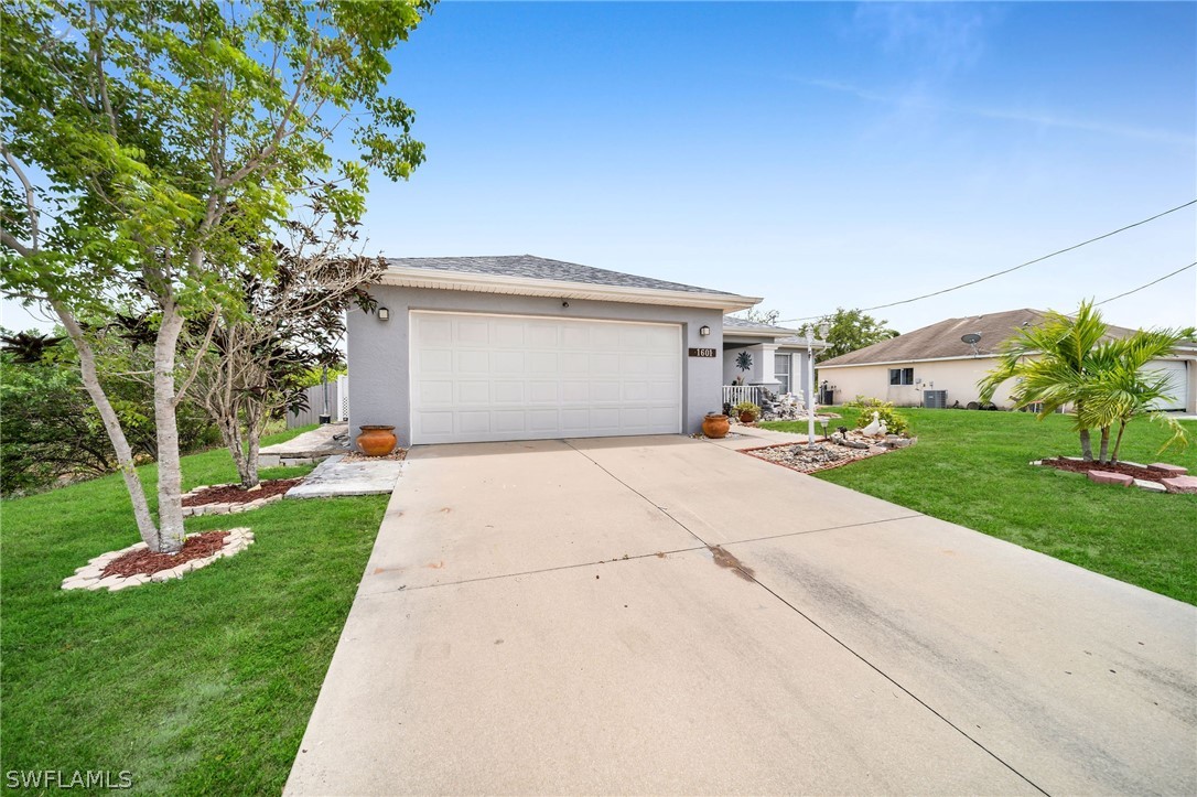 Elva Ave, Lehigh Acres, FL 33976