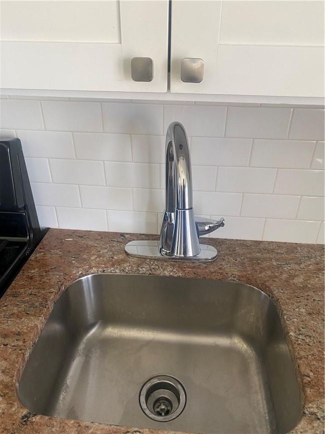 APT-3 - 220 Hillside Ave, Condo with 2 bedrooms, 1 bathrooms and null parking in Mount Vernon NY | Image 6