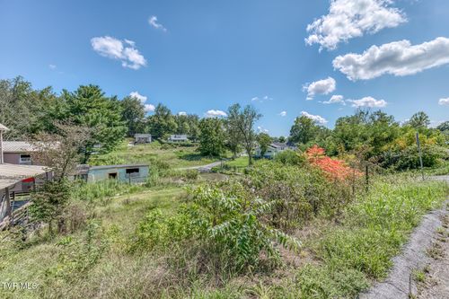 1001 Vermont Ave, Bristol, VA, 24201-4612 | Card Image