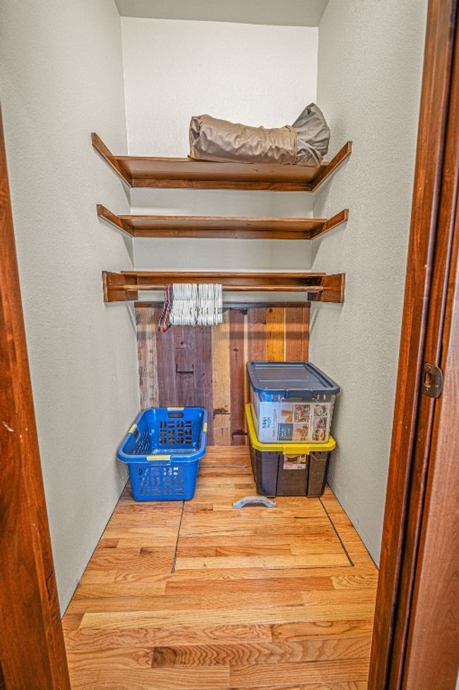 View of storage room | Image 17