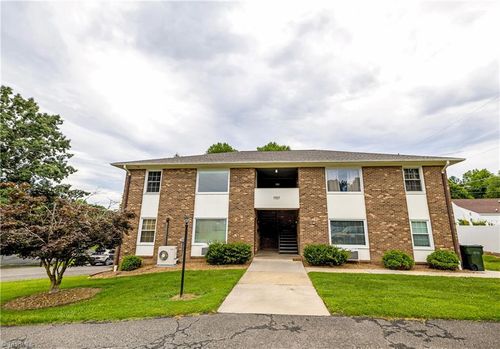 c4-1707 N Main St, Mount Airy, NC, 27030-3060 | Card Image