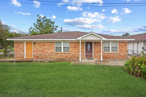 4515 Salina St, Houston, TX, 77026-4964 | Card Image