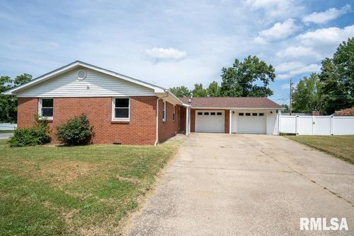 600 Indian Hill Dr, Herrin, IL, 62948-4325 | Card Image