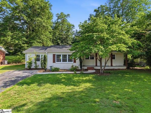 205 Walker Springs Rd, Taylors, SC, 29687-3522 | Card Image