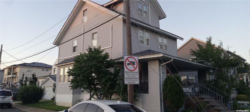 25 Waterfront Blvd, Inwood, NY, 11096-1619 | Card Image