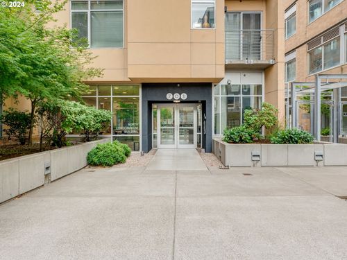 414-701 Columbia St, Vancouver, WA, 98660-3449 | Card Image