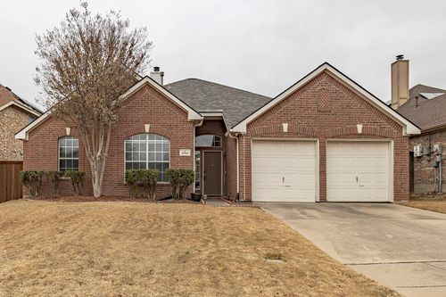 5162 Brook Meadow Ln, Fort Worth, TX, 76133-7961 | Card Image