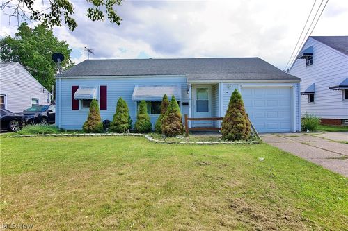 6117 Ira Ave, Brooklyn, OH, 44144-3851 | Card Image