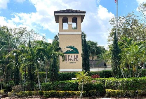 9491-9491 Palm Cir N, Pembroke Pines, FL, 33025-1171 | Card Image