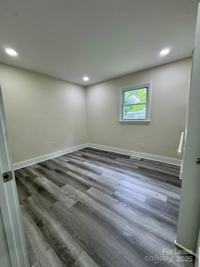 109 Broad St, House other with 3 bedrooms, 3 bathrooms and null parking in Shelby NC | Image 22