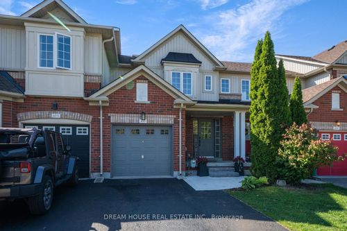 417 King St E, Mount Albert, ON, L0G1M0 | Card Image