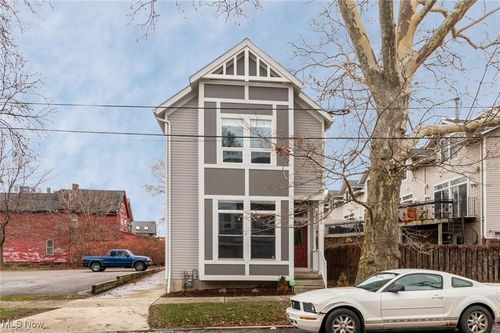 1455 W 32nd St, Cleveland, OH, 44113-2951 | Card Image
