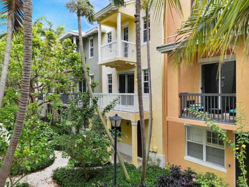 110 W Coda Cir, Delray Beach, FL, 33444-3630 | Card Image