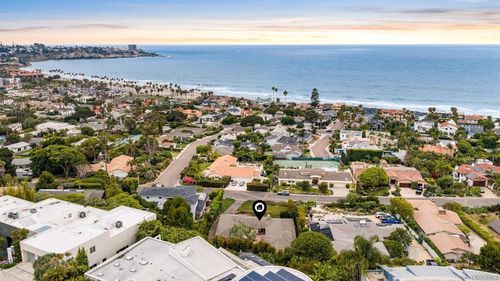 8511 Avenida De Las Ondas, La Jolla, CA, 92037 | Card Image