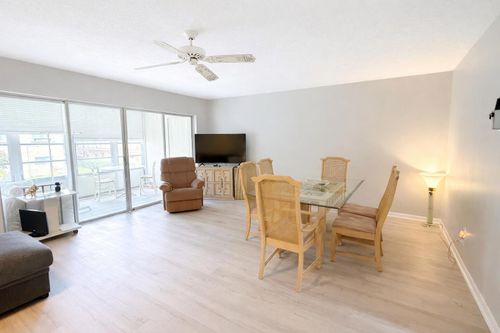 209-705 Lori Dr, Palm Springs, FL, 33461-1285 | Card Image