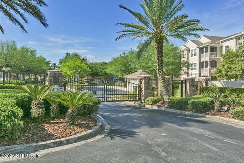 422-7990 Baymeadows Rd E, Jacksonville, FL, 32256-2961 | Card Image